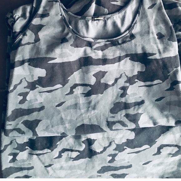 Monrow camo shirred rouched dress size medium - Picture 3 of 3
